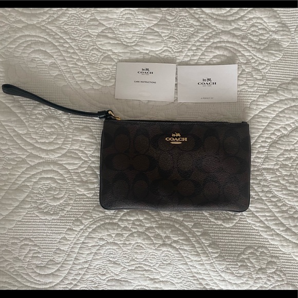 Coach Wristlet - Picture 1 of 5
